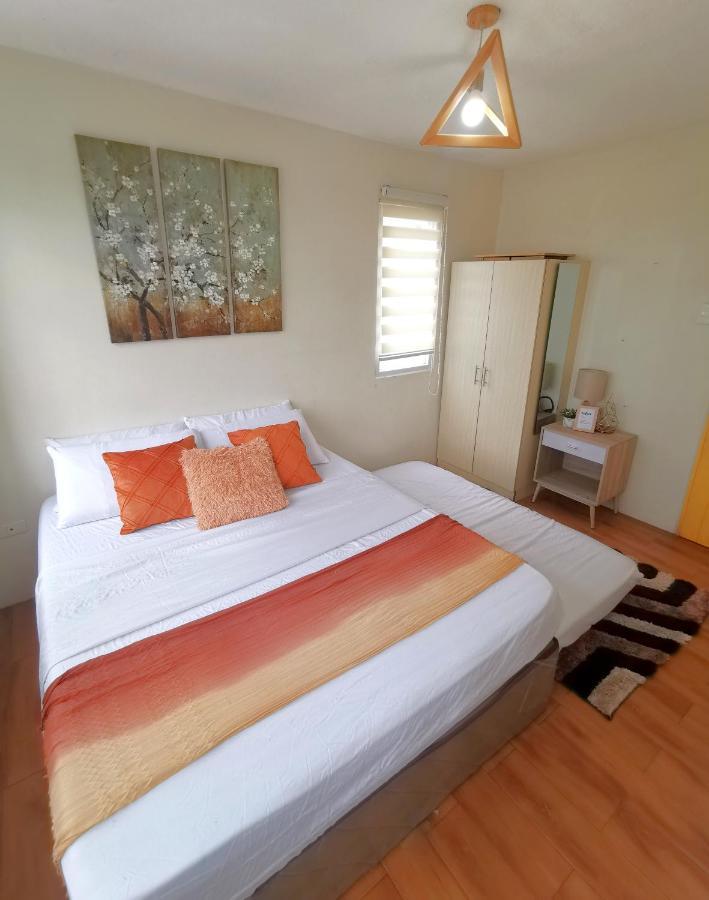 Davao Condo 2BR Pool Wifi Netflix Esterno foto