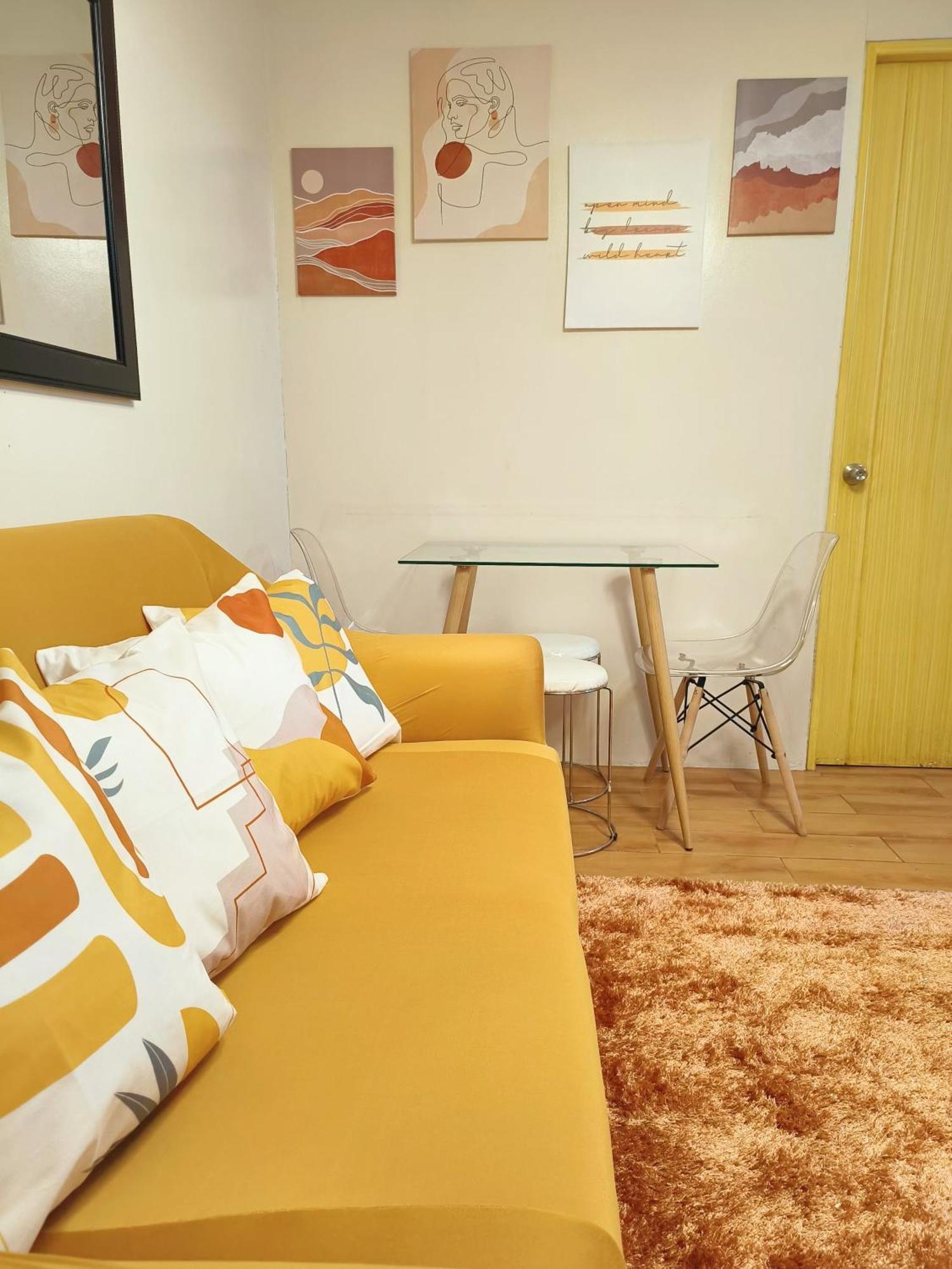 Davao Condo 2BR Pool Wifi Netflix Esterno foto