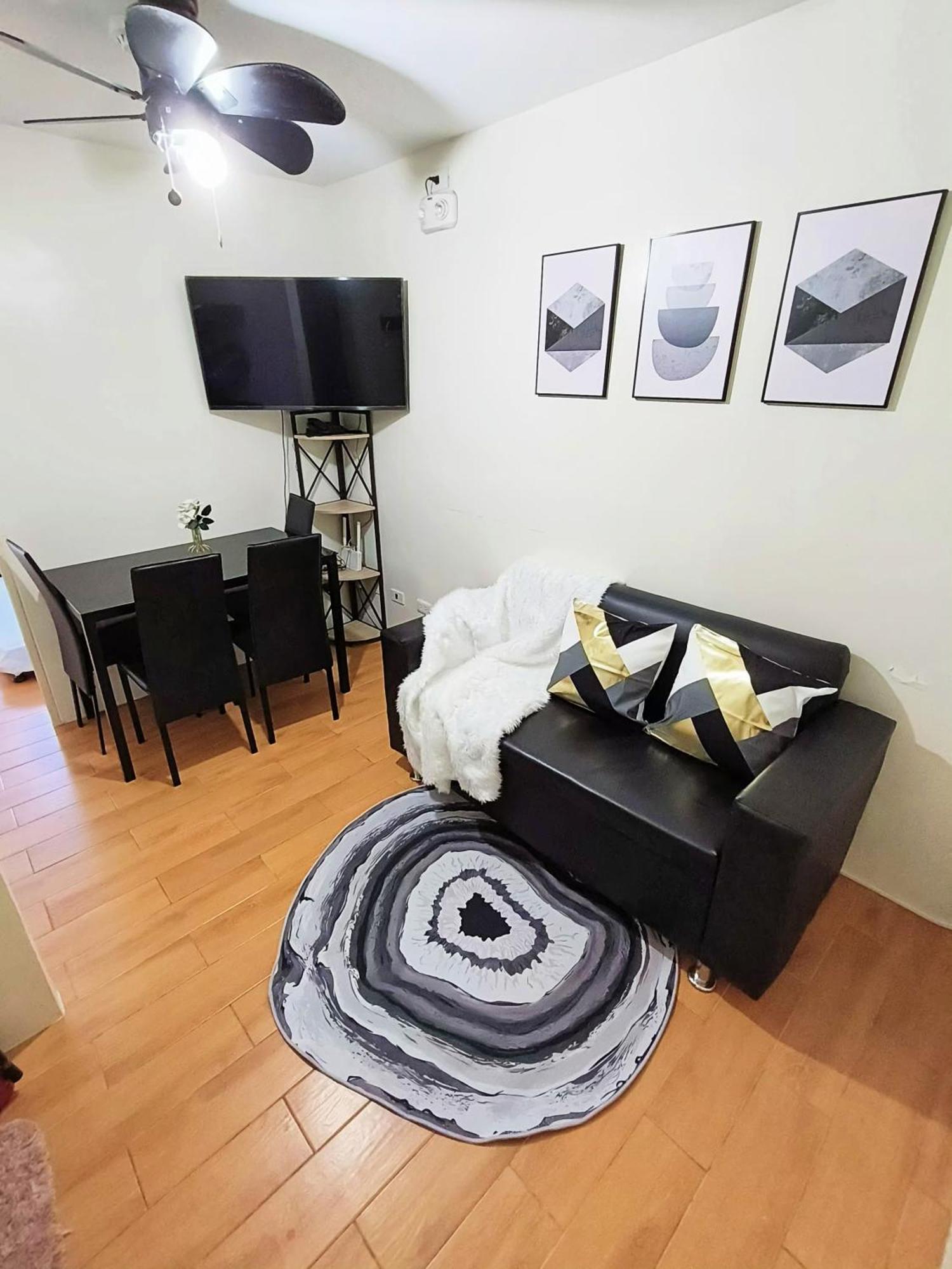 Davao Condo 2BR Pool Wifi Netflix Esterno foto