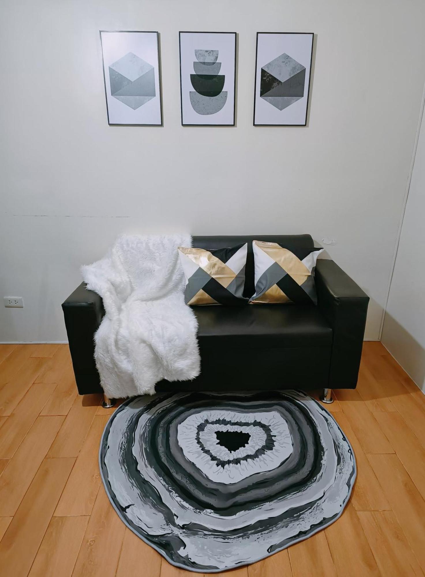 Davao Condo 2BR Pool Wifi Netflix Esterno foto