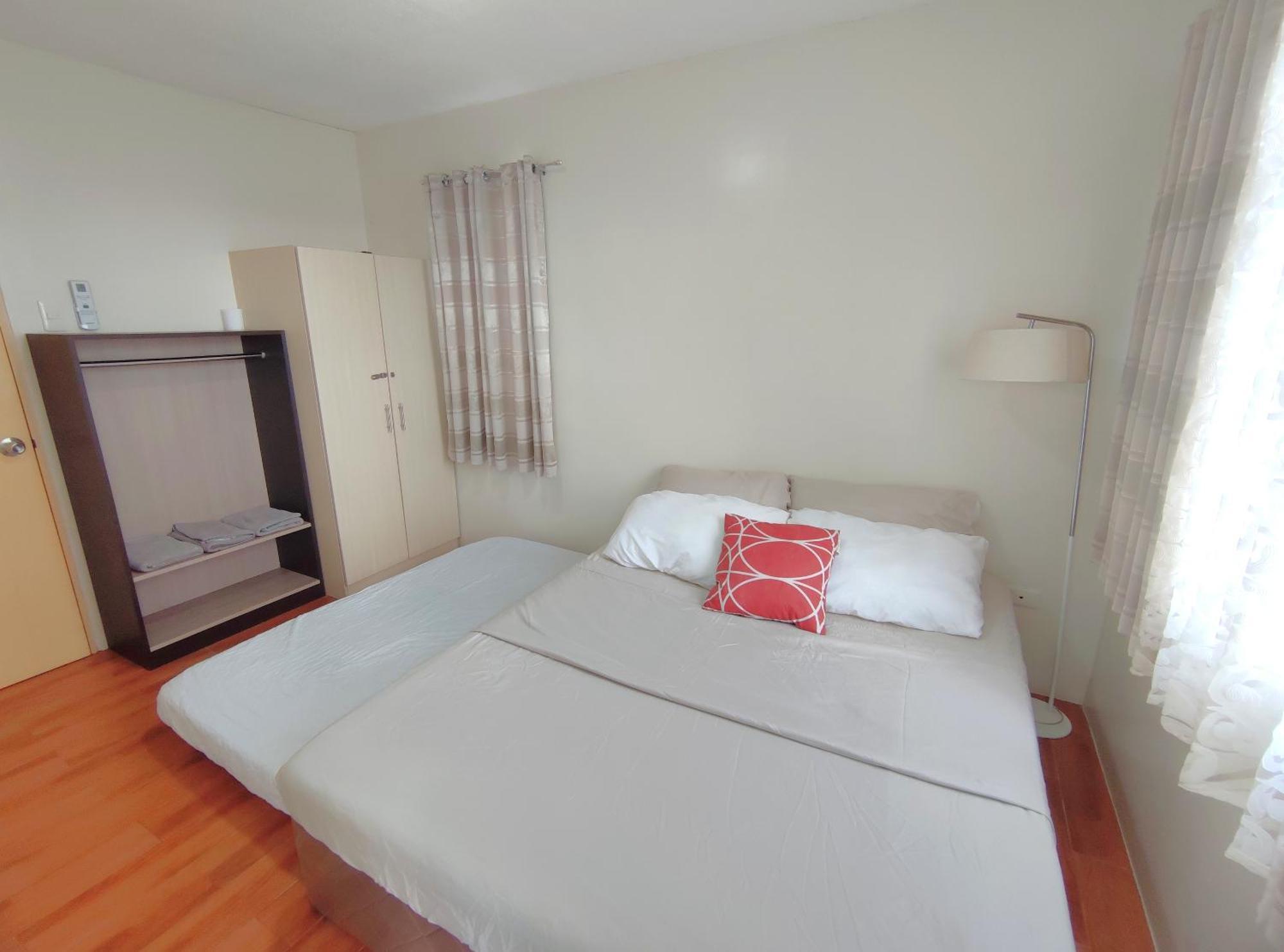 Davao Condo 2BR Pool Wifi Netflix Esterno foto