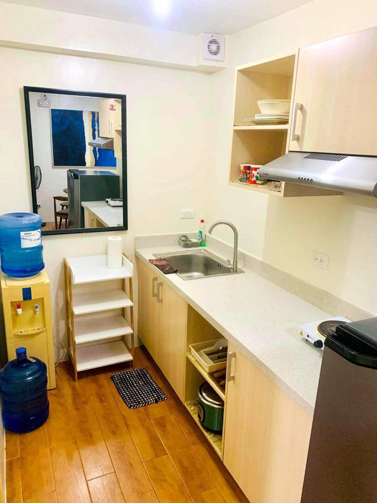 Davao Condo 2BR Pool Wifi Netflix Esterno foto